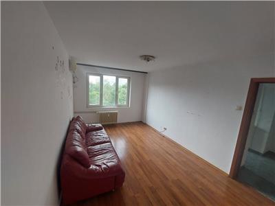 Apartament 3 camere Titan, Piata Minis