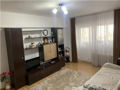 Apartament 3 camere Decebal, Piata Muncii