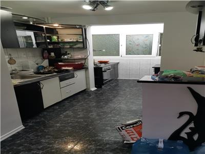 Apartament 2 camere Titan, Piata Minis