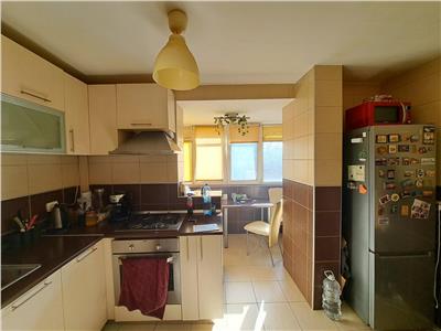 Vanzare apartament 3 camere Berceni, Piata Sudului
