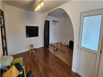 Apartament 4 camere transformate in 3, Basarabia