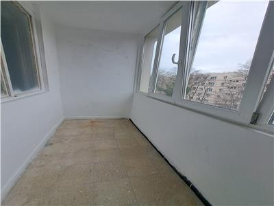 Vanzare apartament 3 camere metrou 1 Decembrie 1918