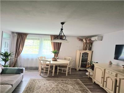 Apartament 3 camere cu centrala proprie, bloc H Titan